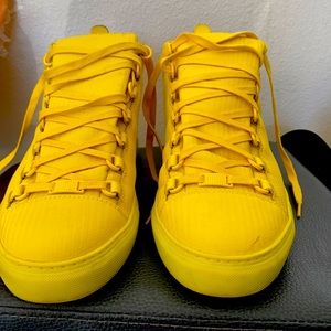 Yellow men Balenciaga midtop sneakers